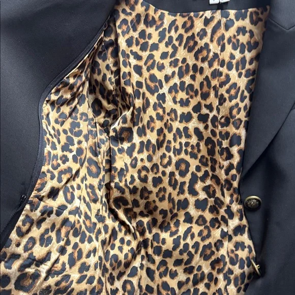 Veronica Beard Black Jacket with Animal Print Accent - Picture 8 of 8